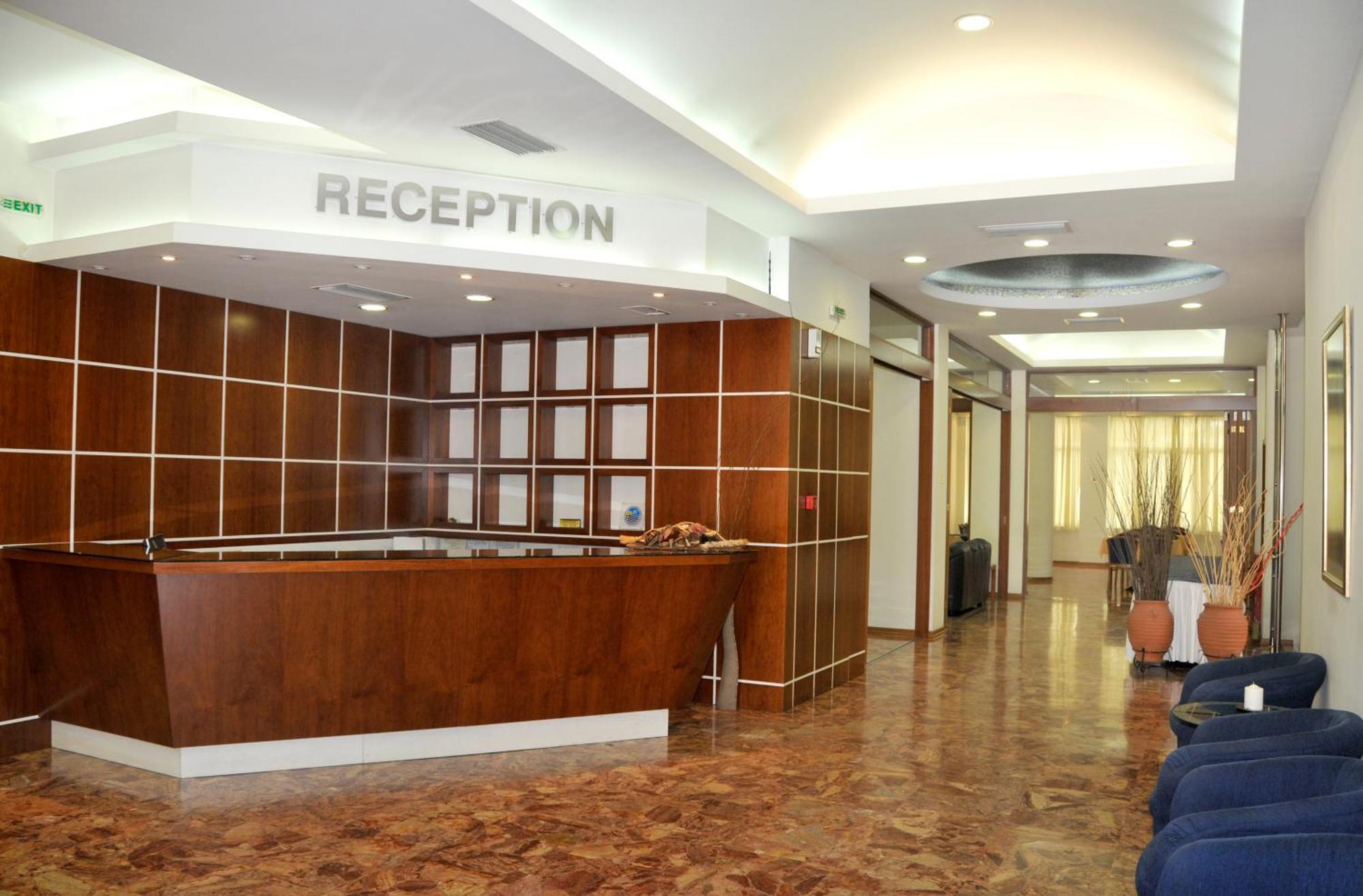 Lamía Hotel Elena מראה חיצוני תמונה
