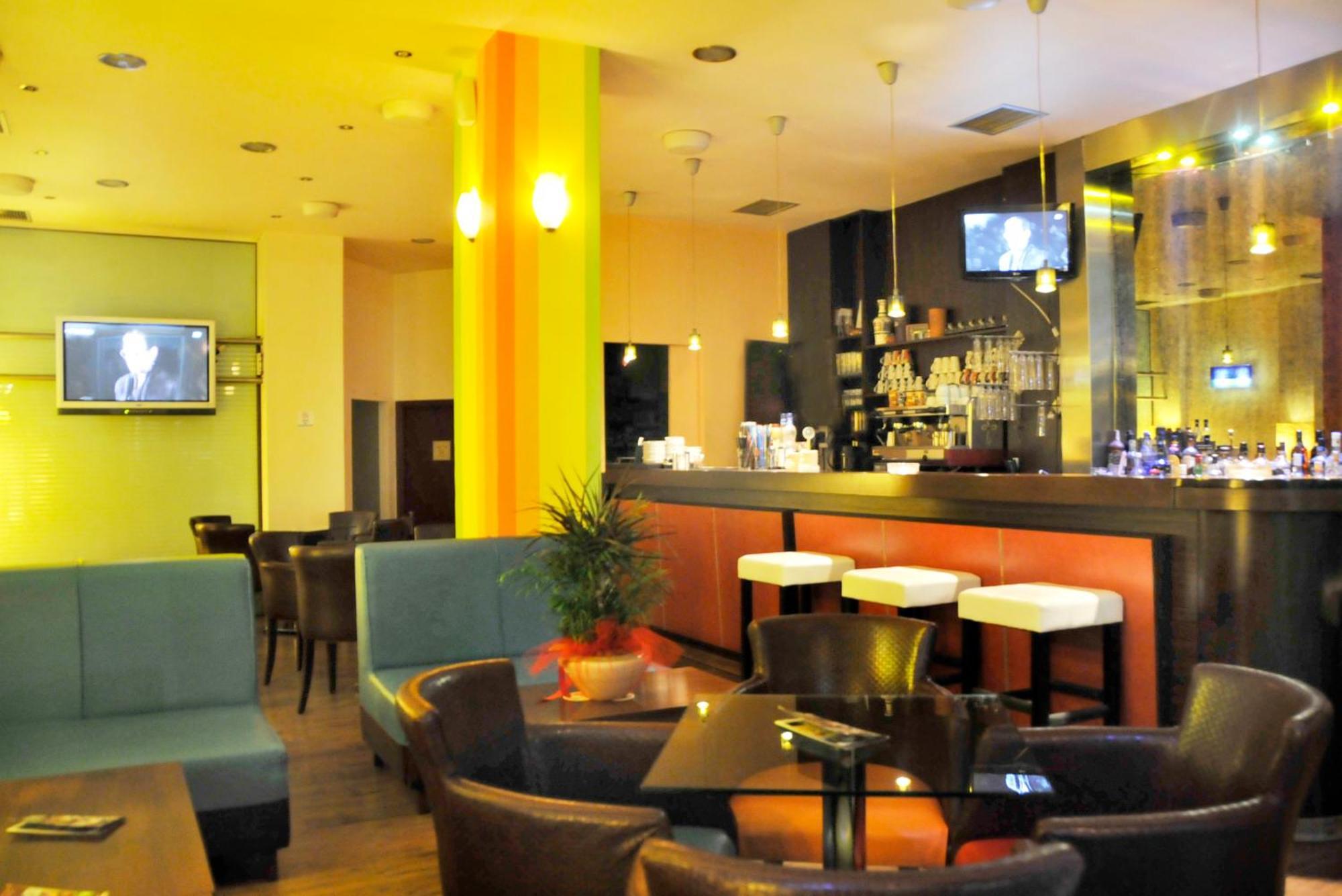 Lamía Hotel Elena מראה חיצוני תמונה